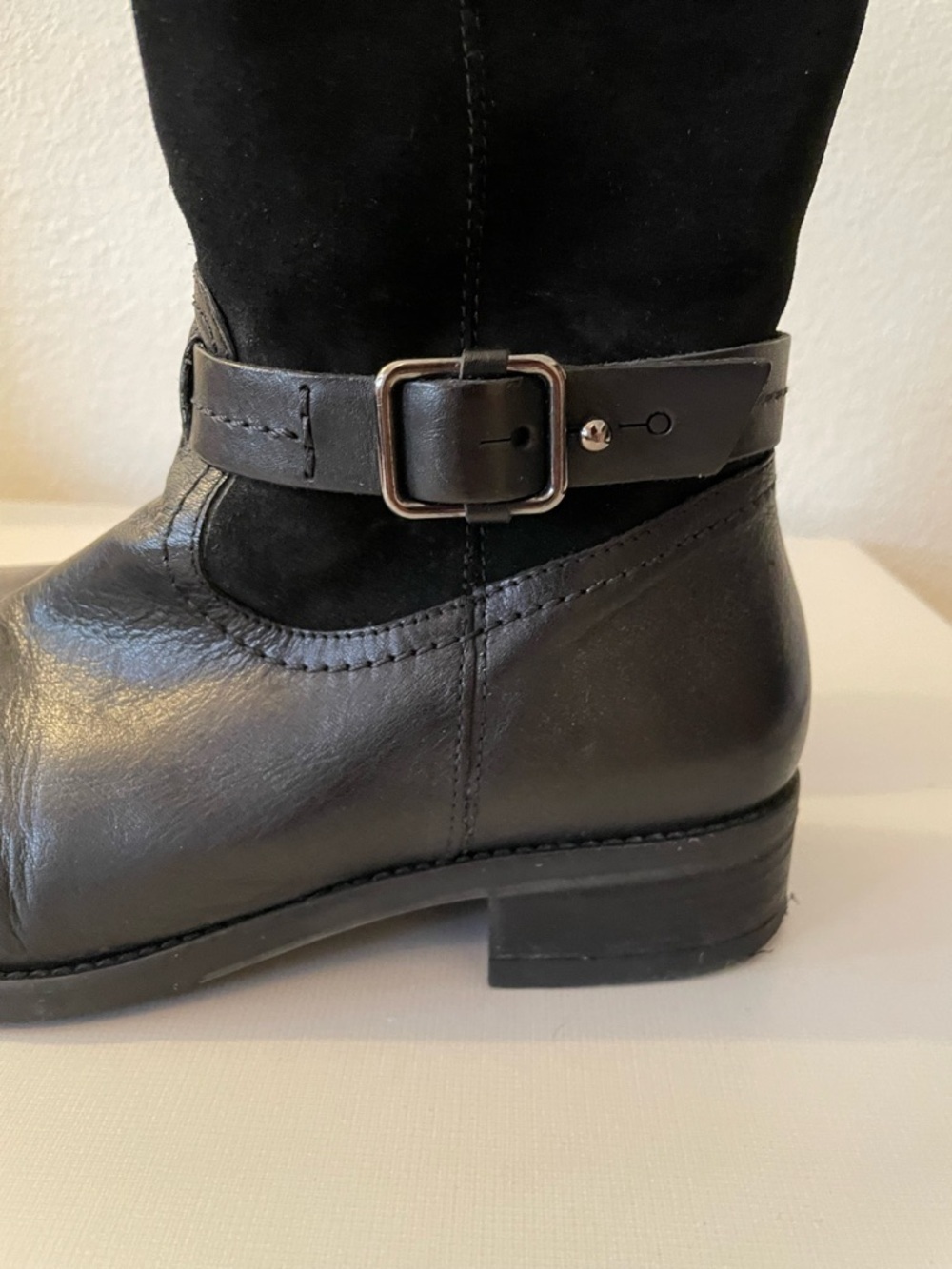 Clark’s Wool Lined Leather Suede Buckle Riding Boots Size 9.5 - Picture 3 of 9